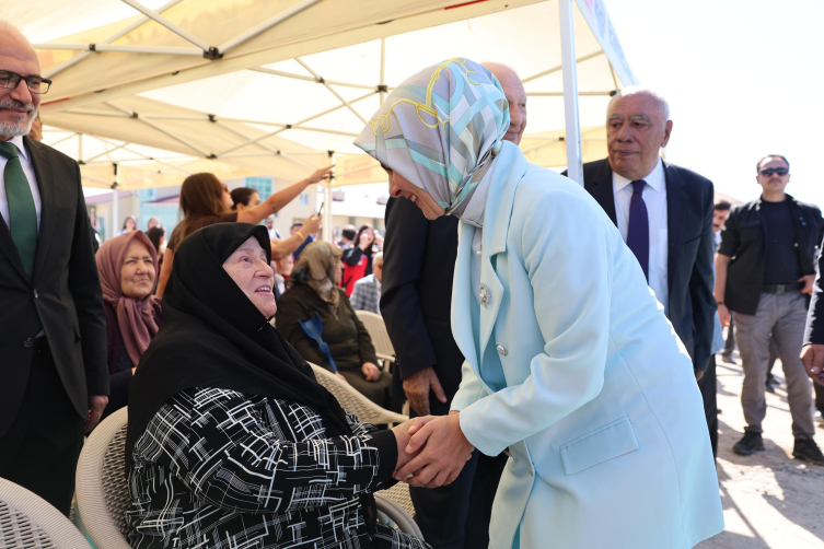 Bakan Göktaş: Koruyucu aile hizmetinin yaygınlaşması için küresel seferberlik çağrısı yaptık